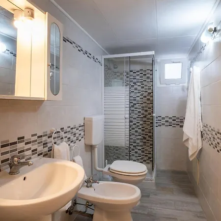 Apartment Ada Depandance 2 *